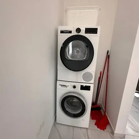 Apartament Cozy 3 Bedroom 300m From The Sea