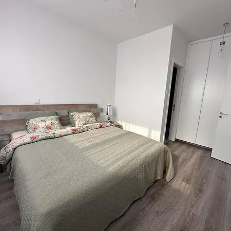 Cozy 3 Bedroom 300m From The Sea * Larnaca